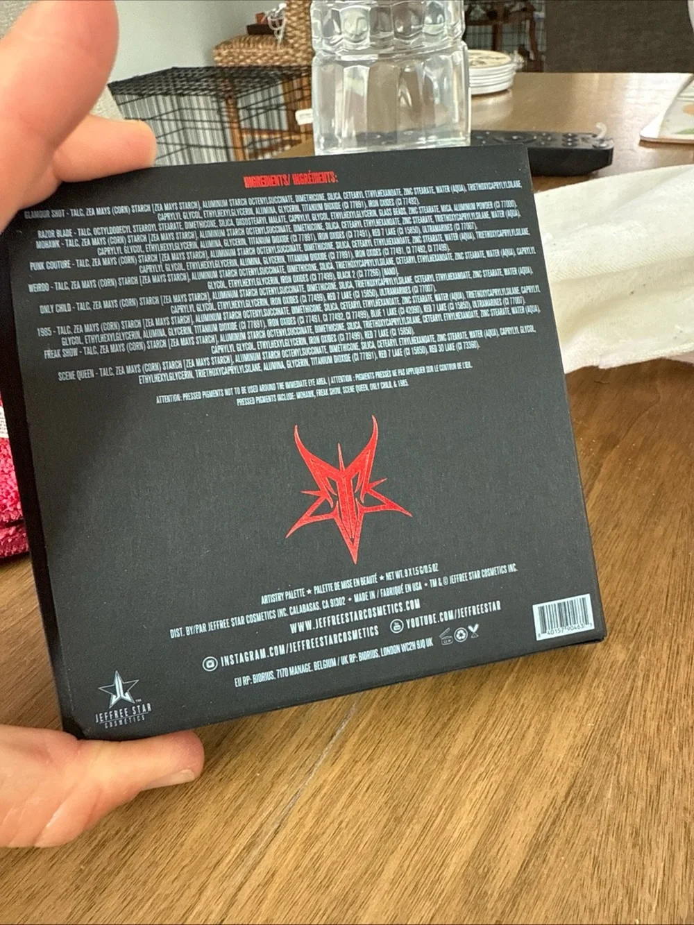Jeffree Star dramatic eyeshadow